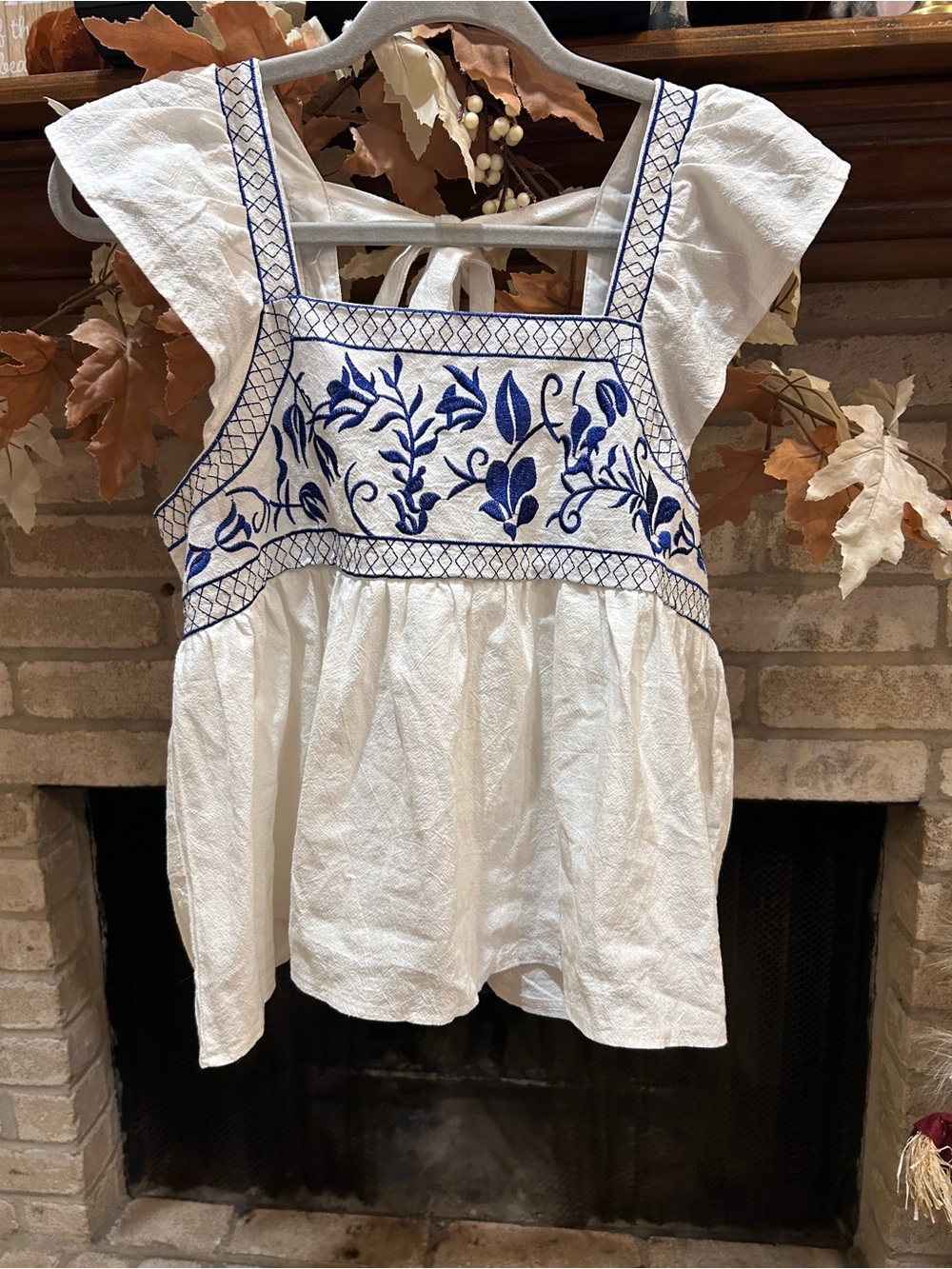 SHEIN White Crop Top with Blue Floral Embroidery EUC